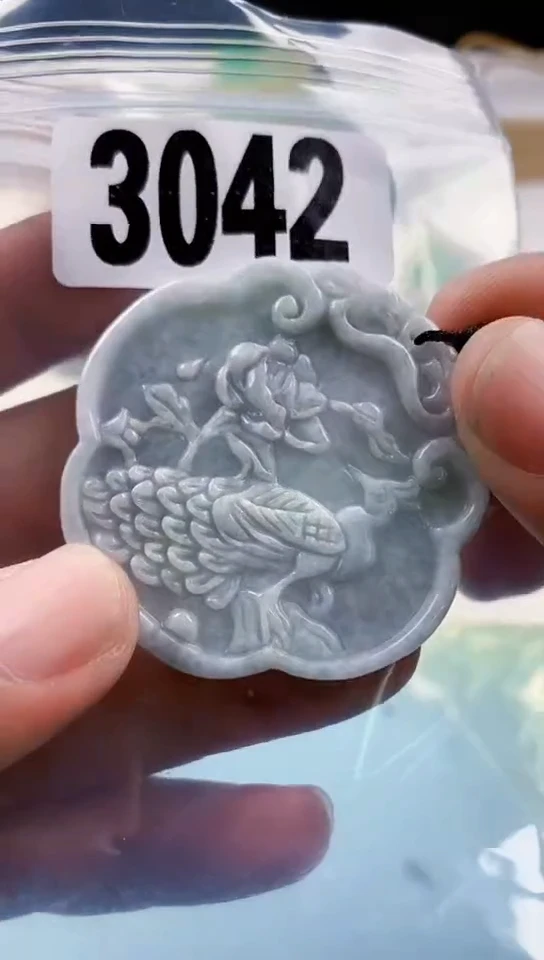 【闪购商品】翡翠挂件未镶嵌天然翡翠吊坠挂件