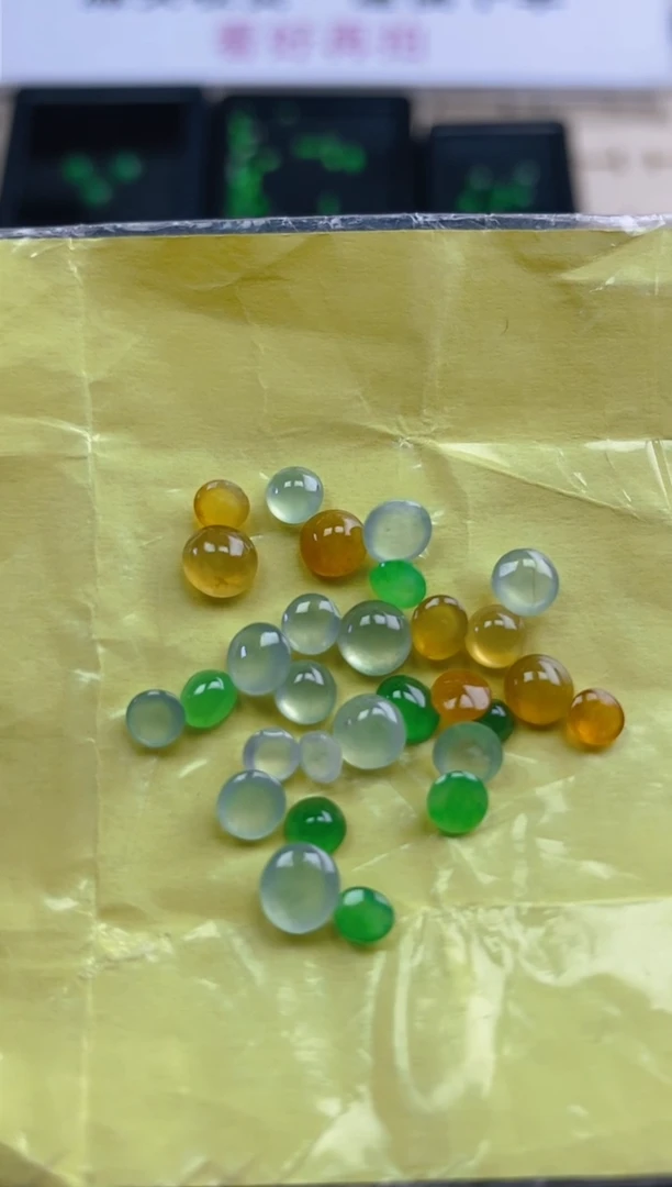 定制翡翠未镶嵌天然翡翠蛋面26