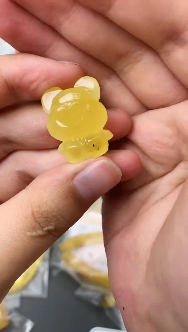 未镶嵌琥珀珠宝奇石155