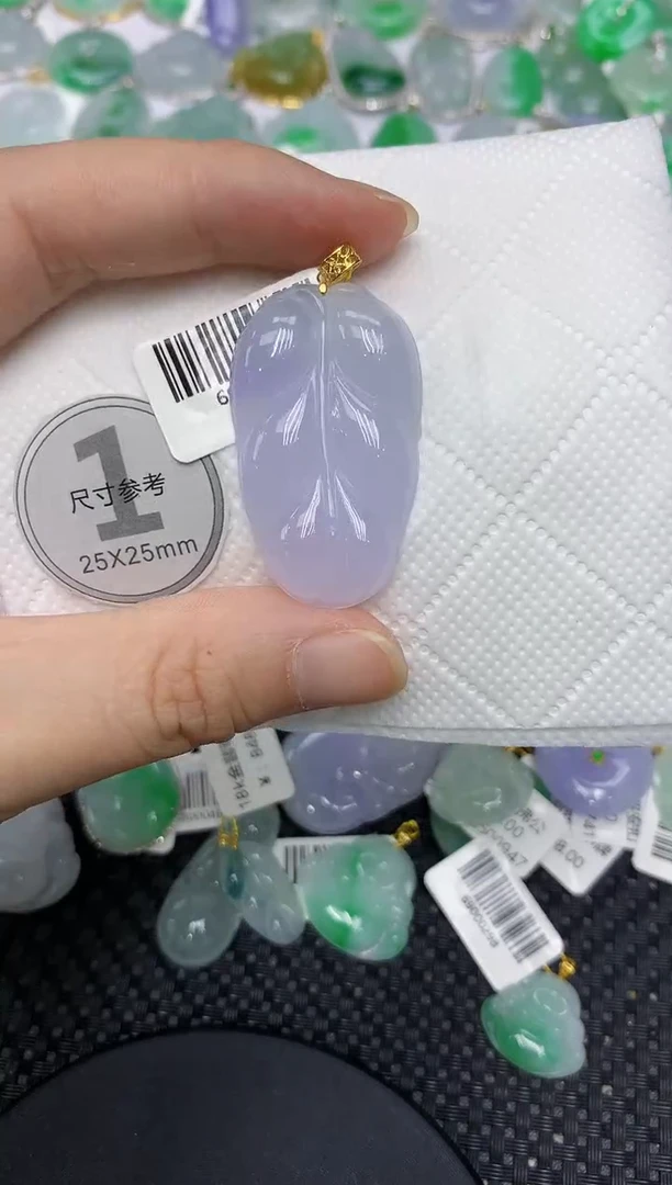 翡翠18K金镶嵌颈饰1111111