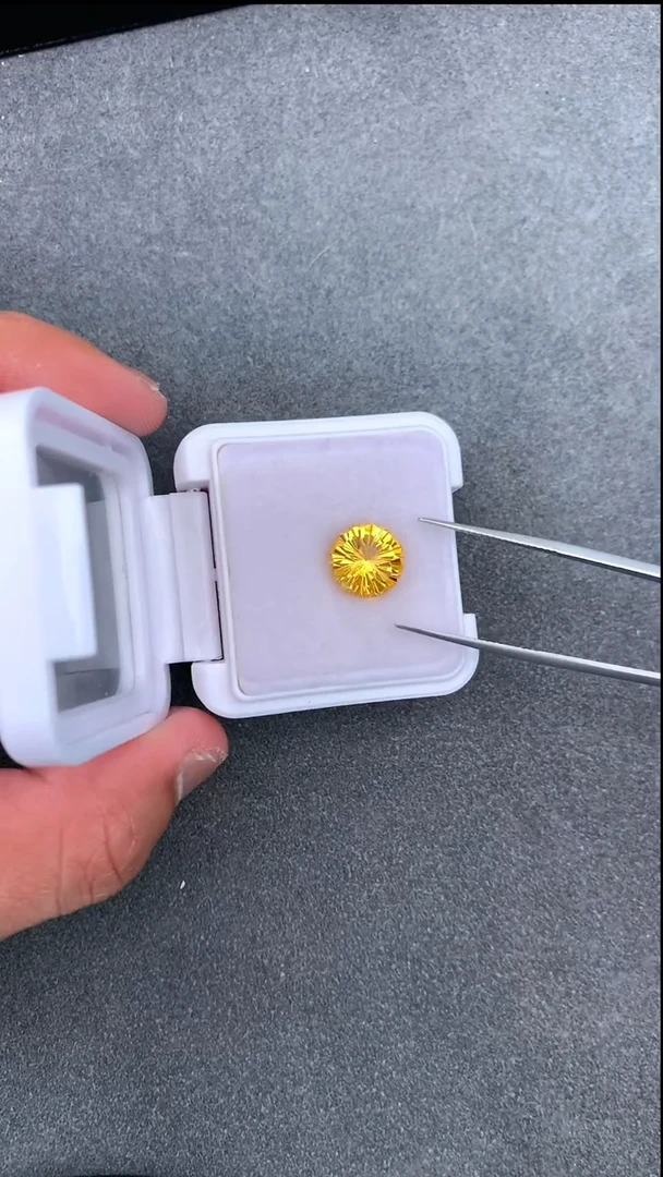 【闪购商品】黄晶裸石未镶嵌4.07克拉