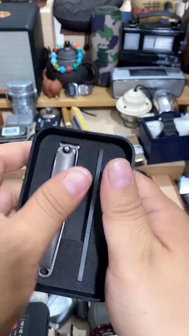 瓷片闪购商品   如图所示