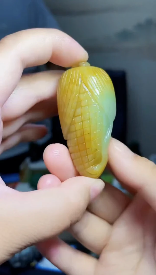 和田玉未镶嵌颈饰1