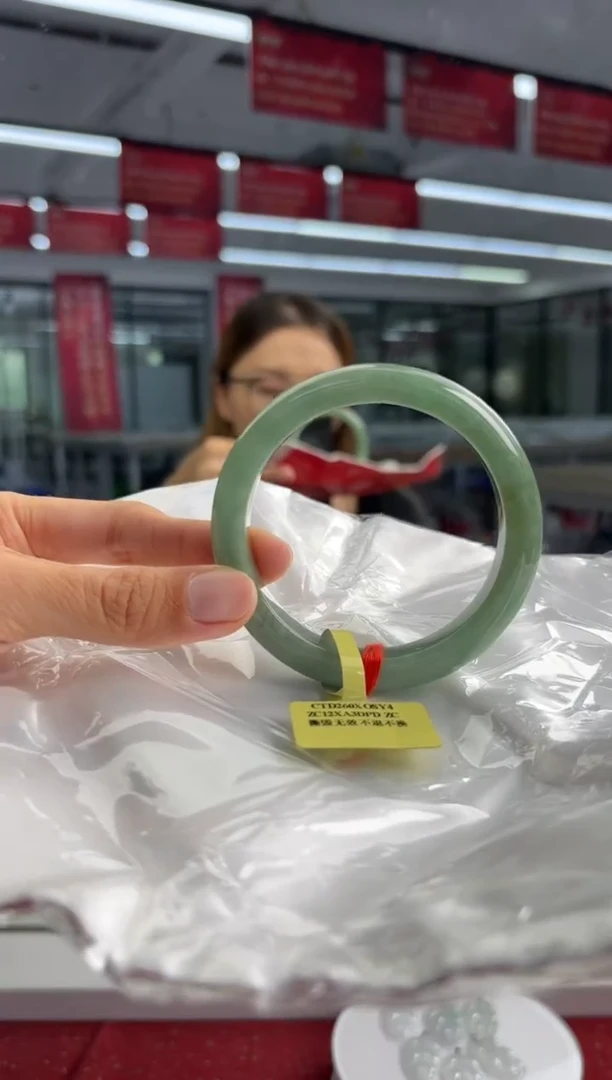 未镶嵌手镯翡翠翡翠手镯3