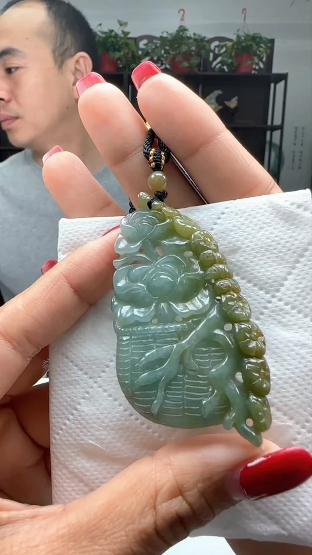 【闪购商品】翡翠颈饰未镶嵌天然翡翠A货吊坠