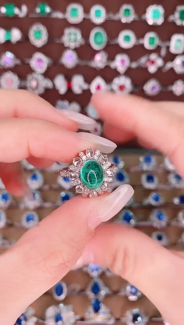 【闪购商品】祖母绿18K金戒指18K金镶嵌2.73克拉