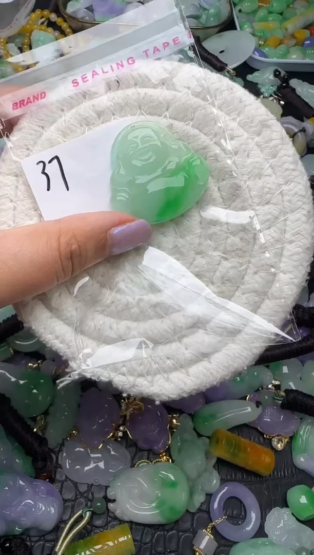 颈饰未镶嵌翡翠缅甸翡翠吊坠