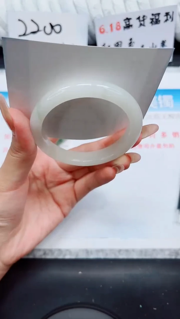 石英质玉手镯未镶嵌B221-57.5