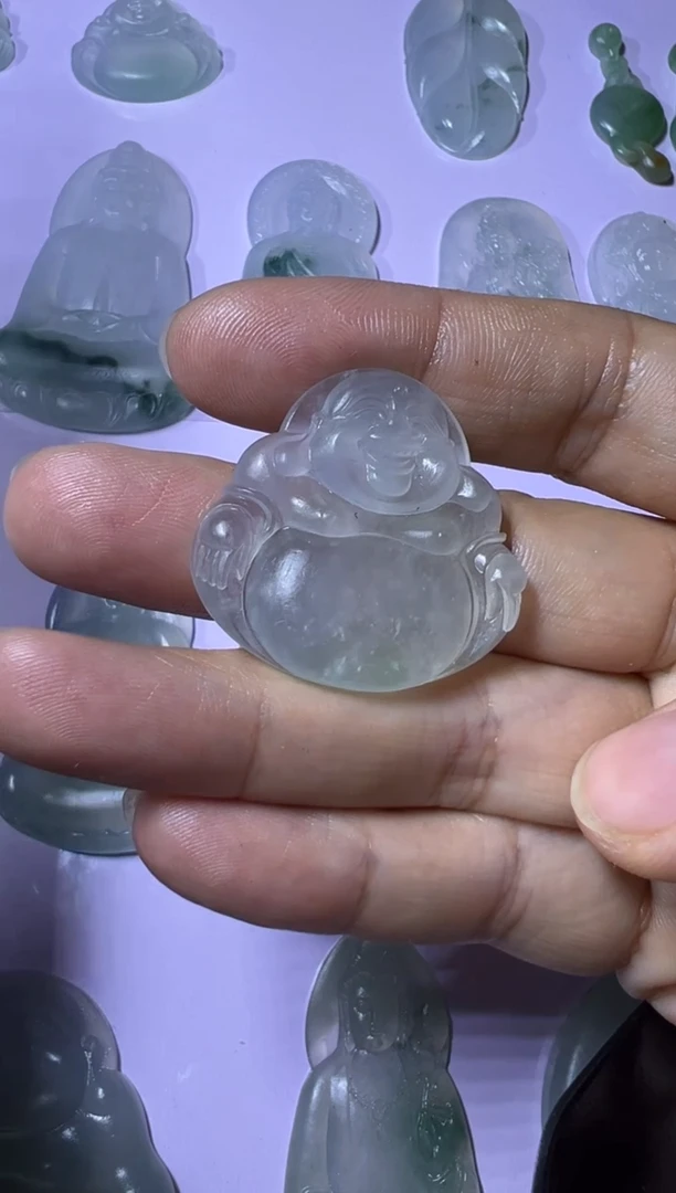 未镶嵌定制翡翠佛公