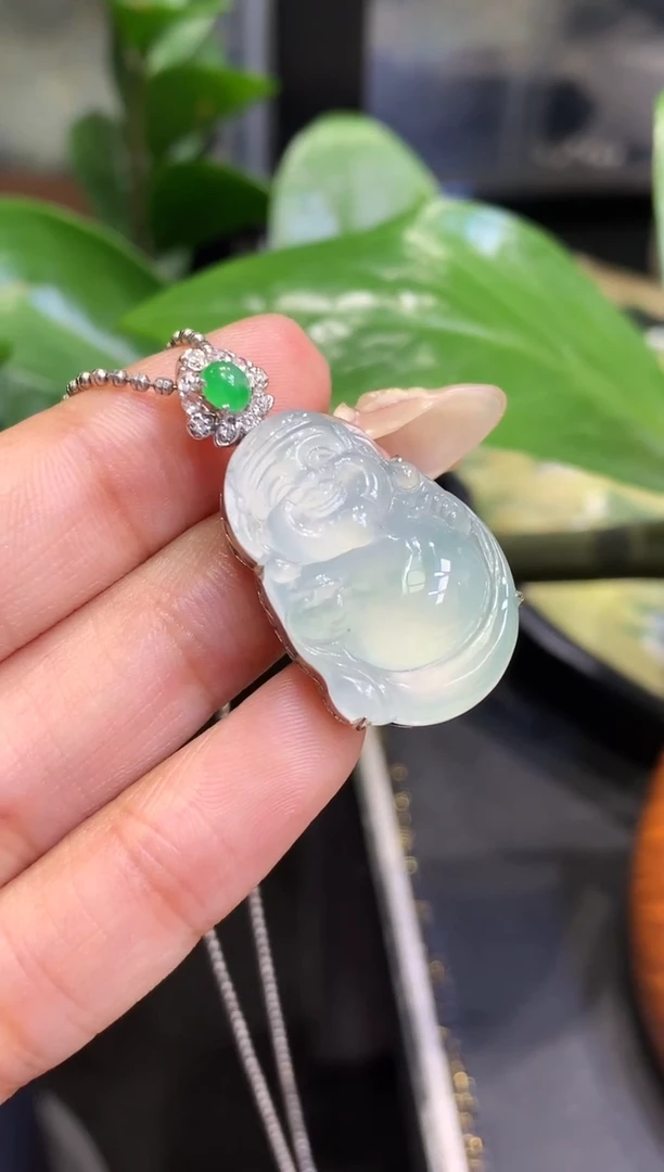 18K金镶嵌挂件翡翠财神爷不含链