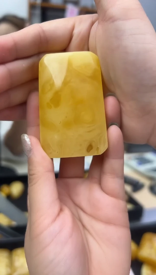 未镶嵌蜜蜡裸石蜜蜡吊坠