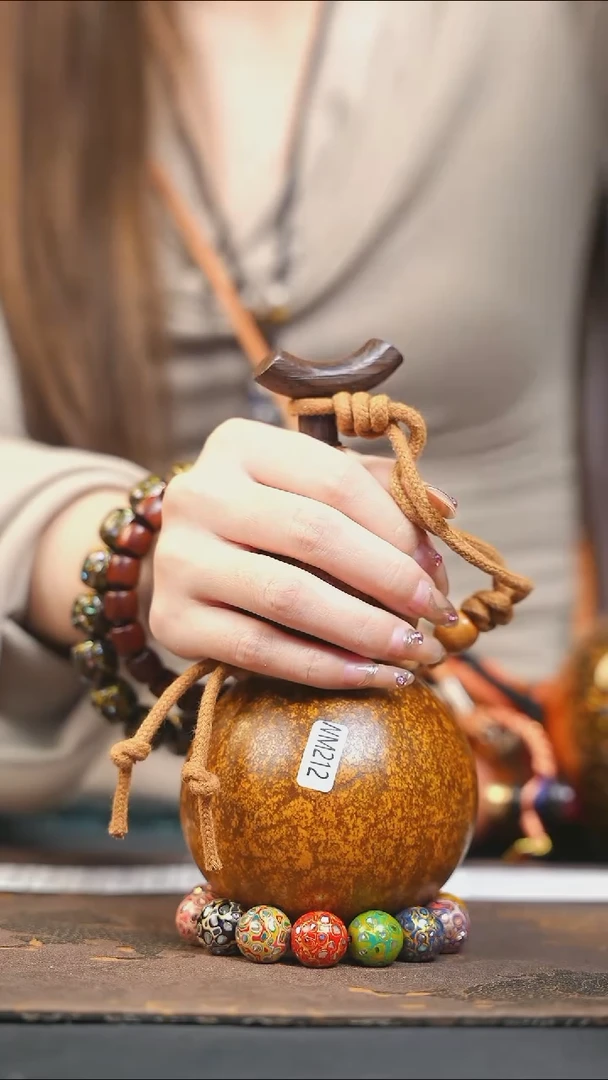 【闪购商品】WM212老咖色小容量酒葫芦随缘发