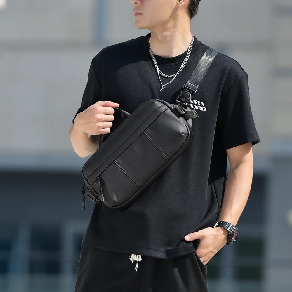 挎包男款新款轻便防水通勤休闲胸包小包男士骑行运动单肩斜挎包男