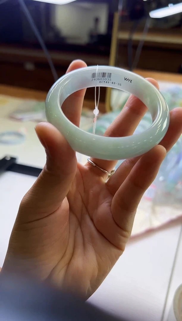 翡翠手镯未镶嵌翡翠 手镯 9 圈口56