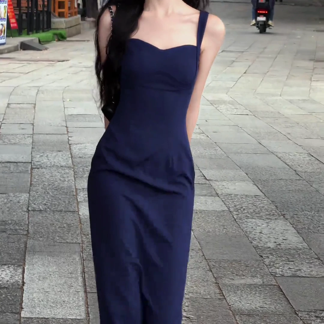 2025夏季新款时尚显瘦气质女士网红洋气连衣裙百搭款D6530