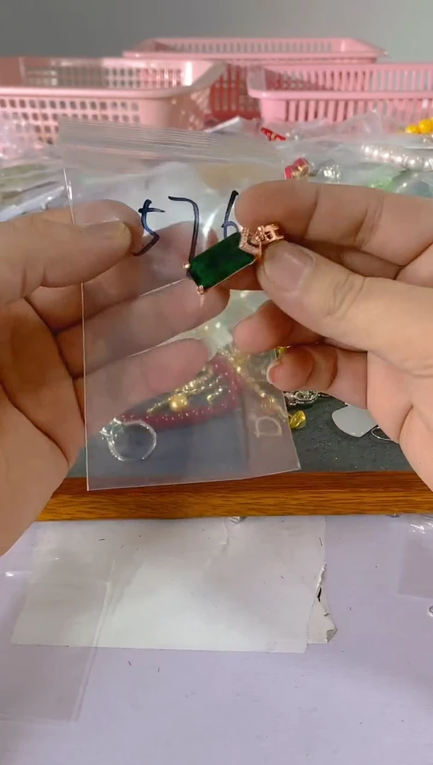 【闪购商品】水晶颈饰银S925镶嵌576红宝，蓝宝，多样性发一件赠链