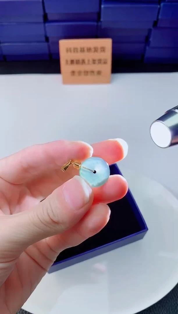 翡翠未镶嵌颈饰1111111111