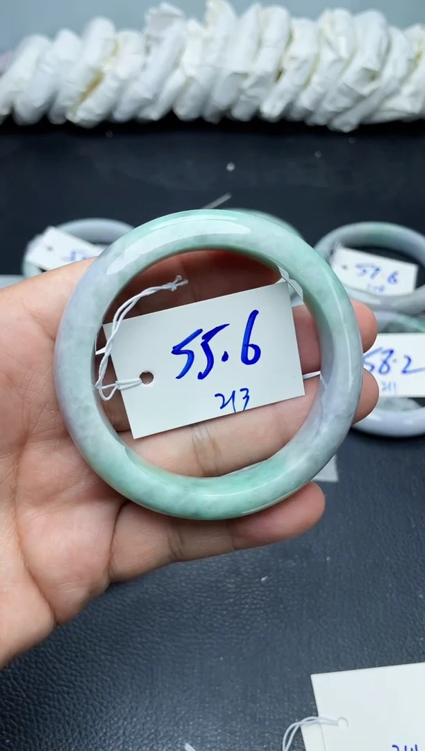 未镶嵌手镯翡翠213