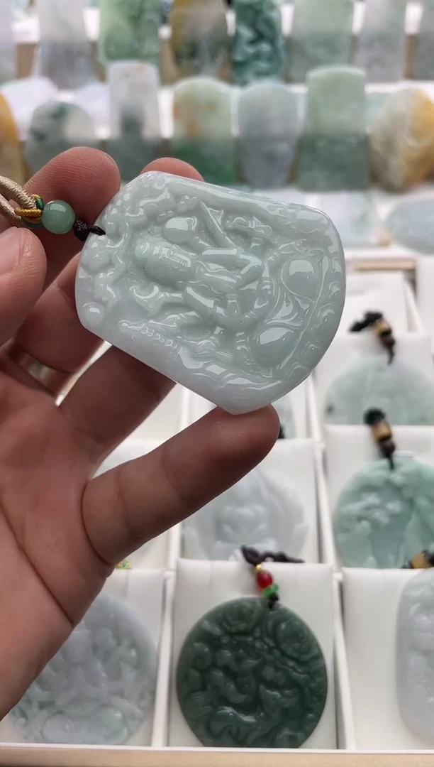 【闪购商品】翡翠颈饰未镶嵌..../2/18/ 189