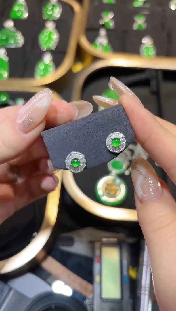 【闪购商品】翡翠耳饰银S925镶嵌耳饰天然A货翡翠