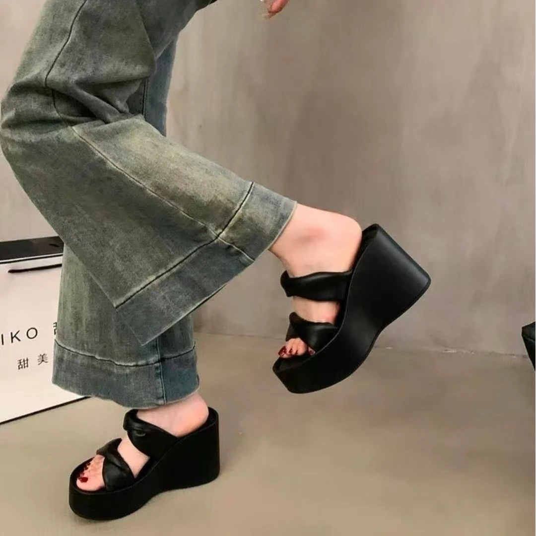 （亿点点）时尚孤品女鞋——默认微瑕哦宝宝们