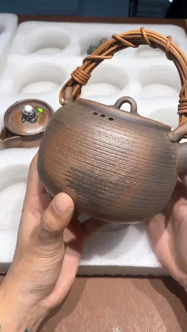 奢瓷/瑞寅柴烧茶器（壶）882