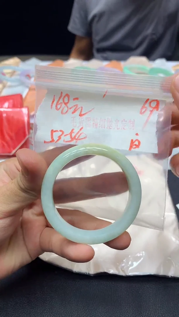 定制翡翠毛货需要精细抛光未镶嵌天然A货翡翠