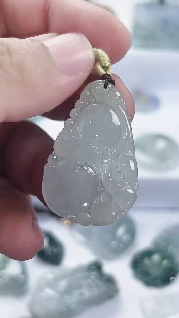 颈饰未镶嵌翡翠天然缅甸A货翡翠   47.6*27.3*4.3