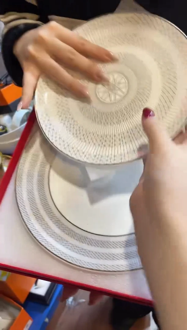 杯鸿辉家品牌瓷器，京东包邮！线条