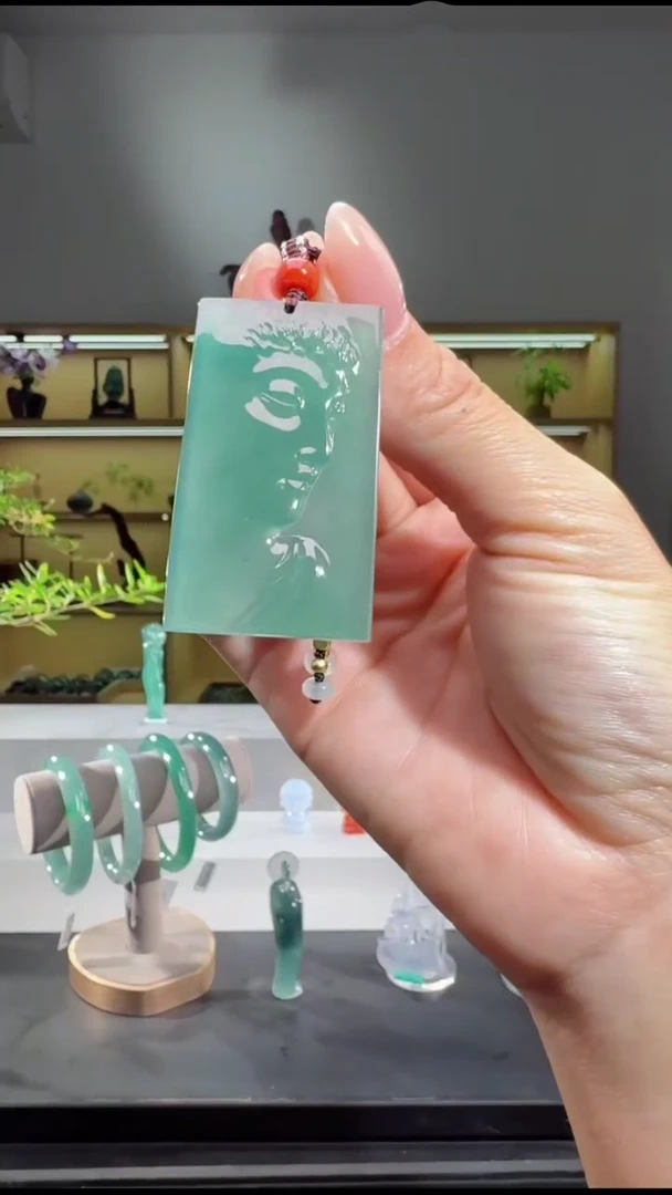 吊坠(不含链)未镶嵌翡翠佛观天下