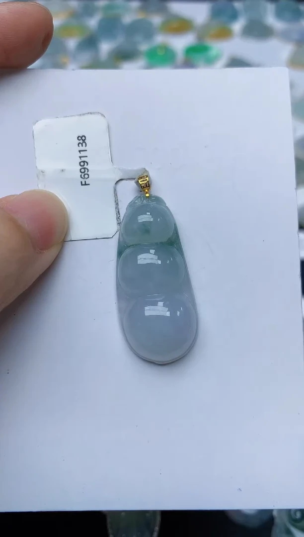 翡翠18K金镶嵌颈饰天然缅甸A货翡翠