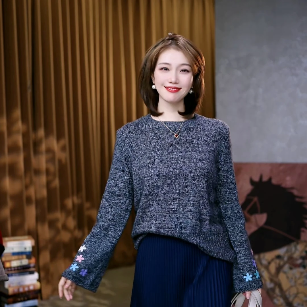 【白小白精选】花花世界加厚圆领喇叭袖羊毛羊绒秋冬保暖毛衣3072