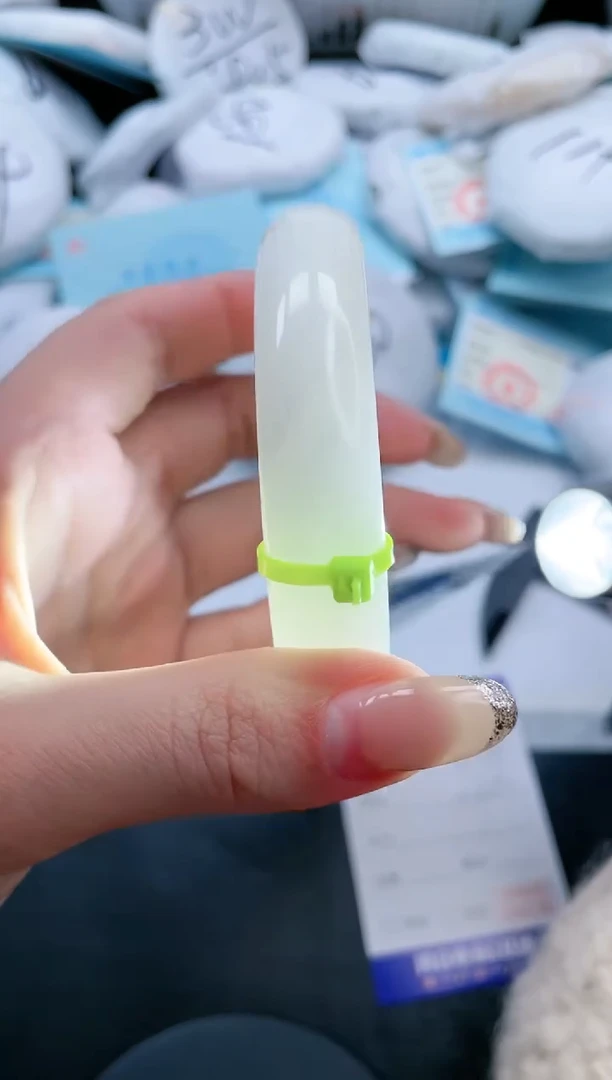 【闪购商品】和田玉手镯未镶嵌16V109-56