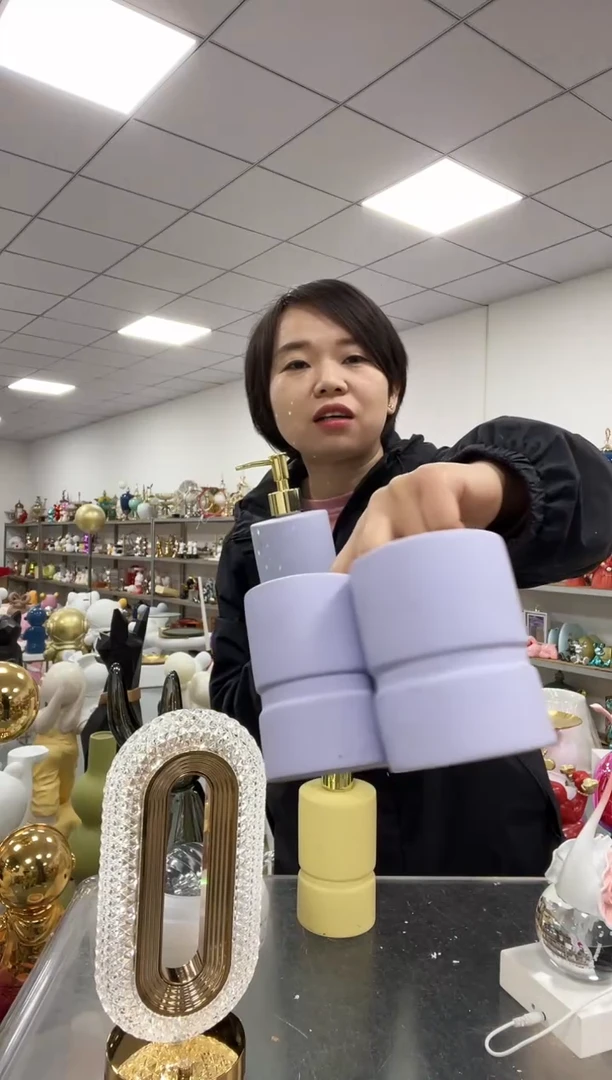 【闪购商品】悦美纯色卫浴四件套-紫色