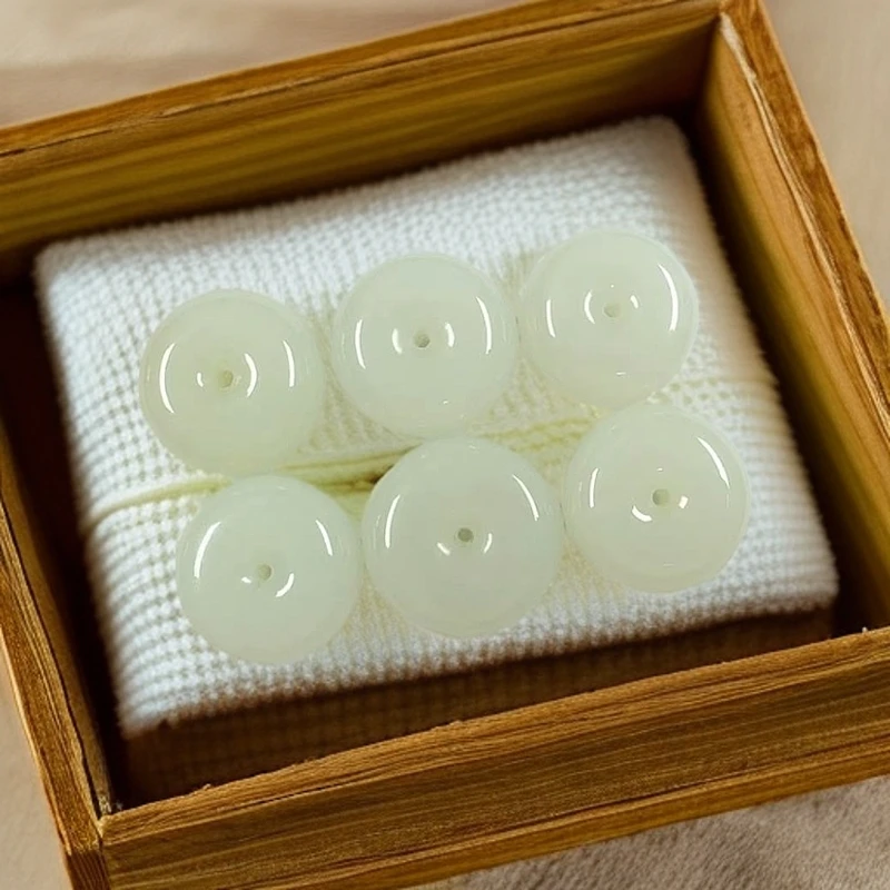 【嘉玉隆珠宝】天然和田玉吊坠平安扣多样性发货仅一个25mm左右