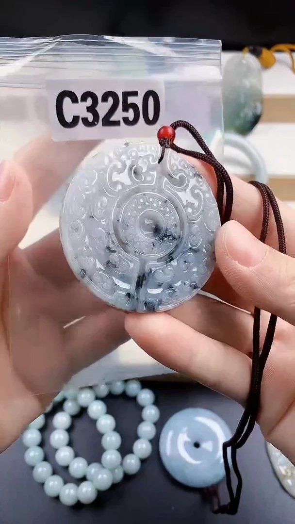 颈饰未镶嵌翡翠天然翡翠吊坠挂件