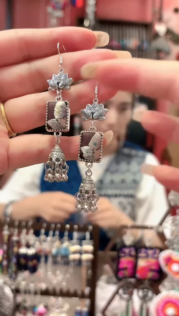 织绣云织谣民族风精美饰品   35