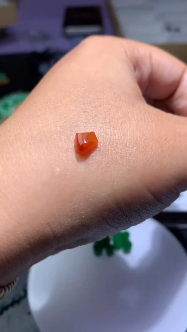 未镶嵌定制翡翠毛货