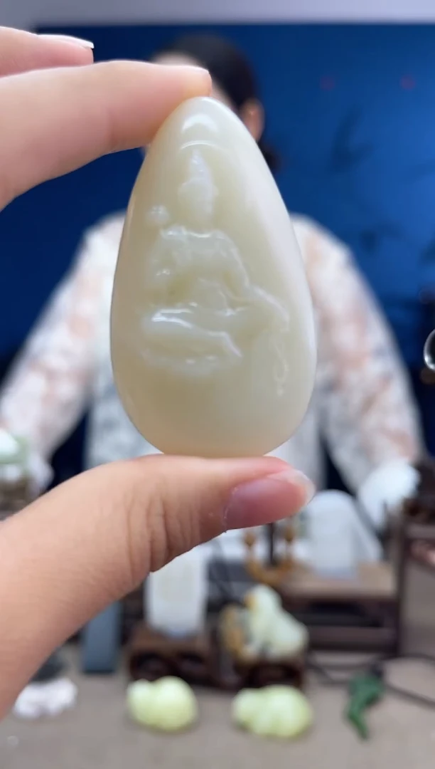 和田玉未镶嵌颈饰1