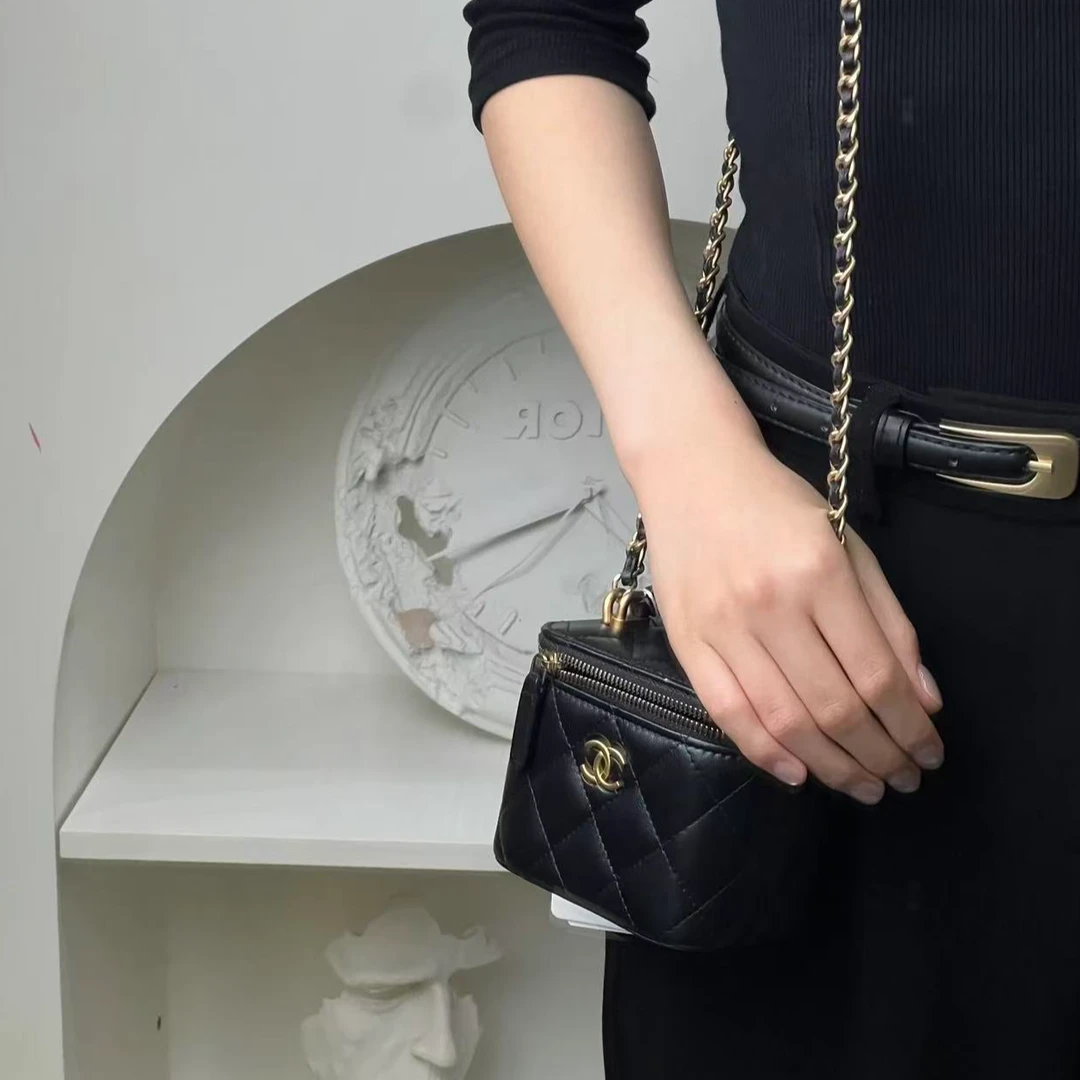 99新 Chanel/香奈儿 手提小盒子黑金羊/甄选