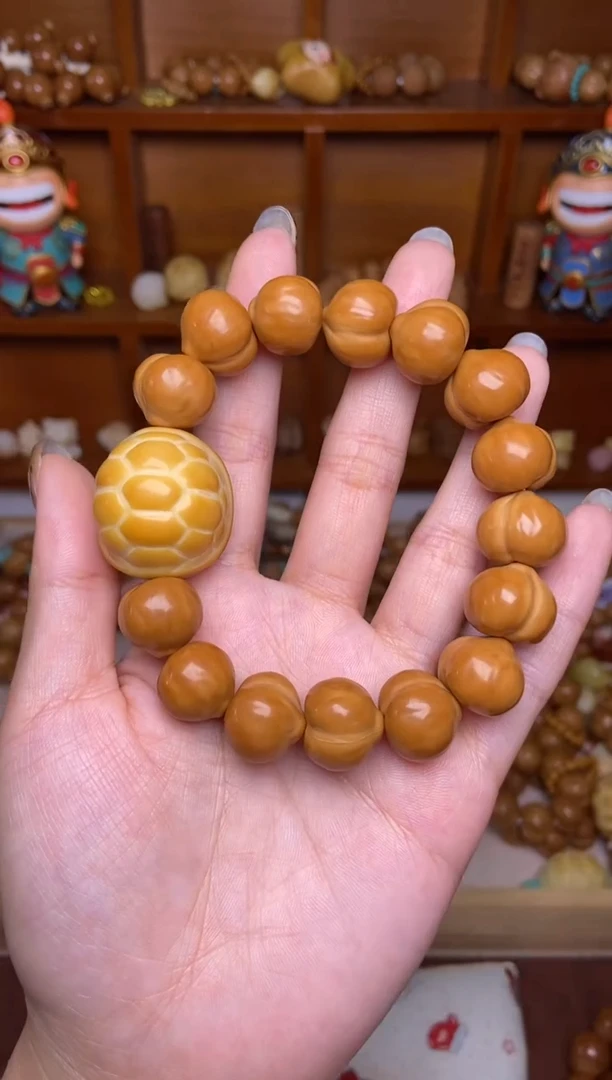 手串猴头核桃蜜桃臀富甲手串