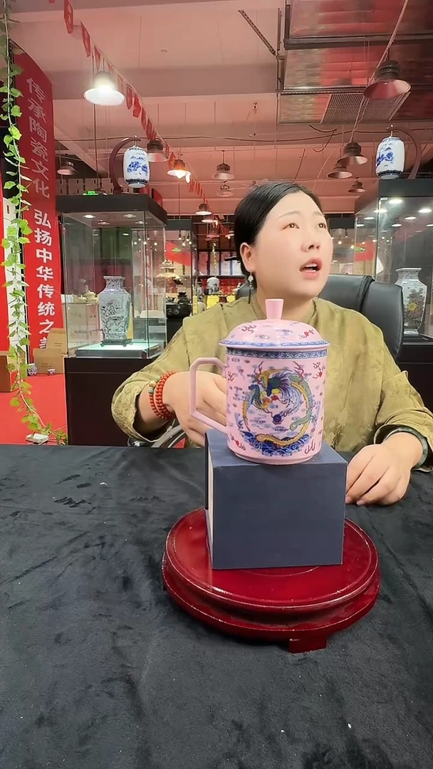 摆件景德镇稀土瓷d2