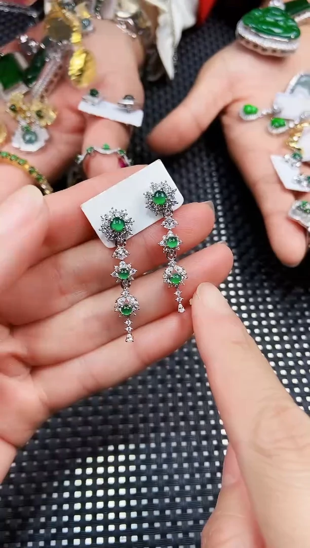 【闪购商品】翡翠耳饰未镶嵌11111111