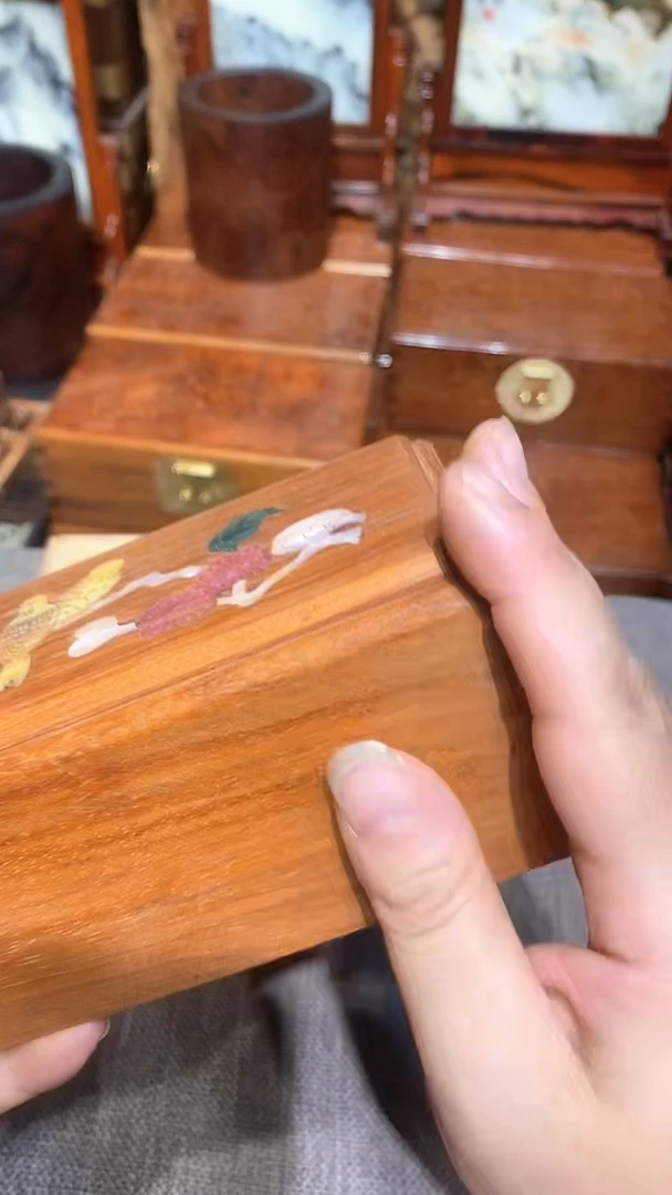非洲紫檀（红花梨）镶嵌盒子一个