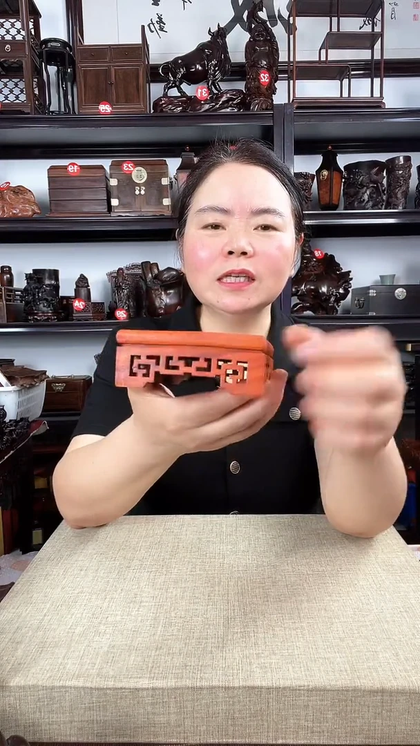 木HHL  正方老李红木工艺品