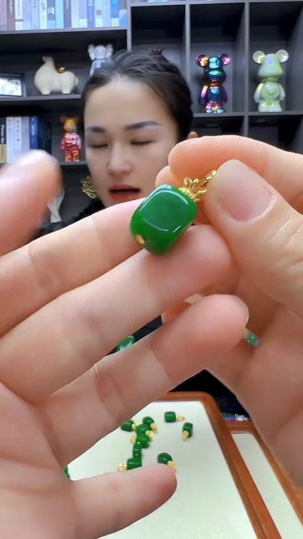 翡翠14K金镶嵌颈饰丹丹翡翠
