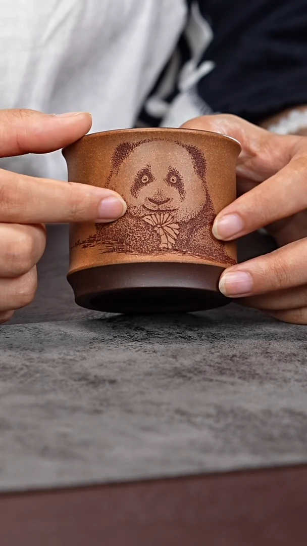茶杯紫砂双色粉浆 刻绘熊猫 主人杯