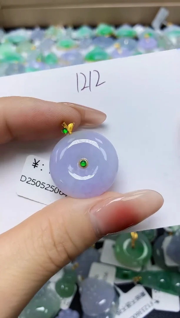 翡翠18K金镶嵌颈饰 天然缅甸翡翠A货