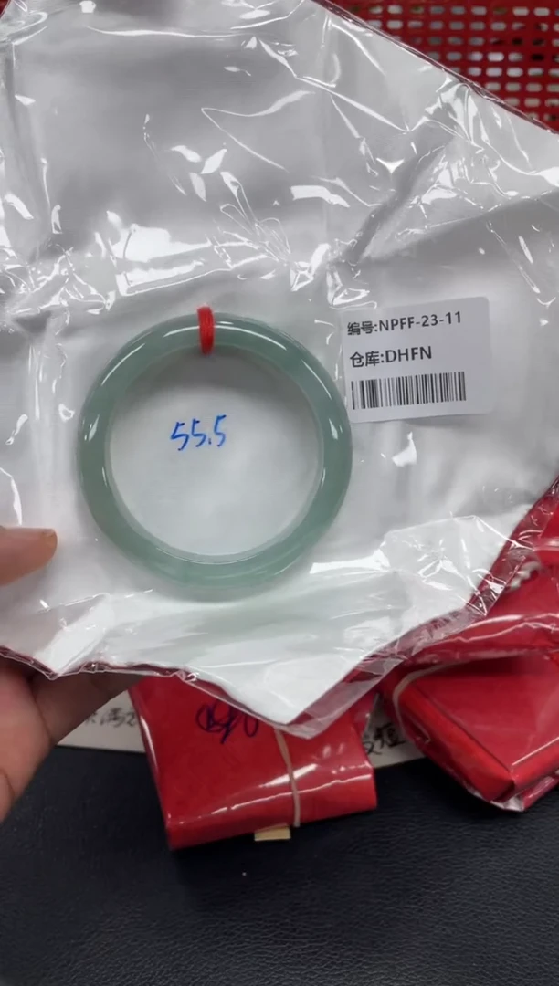 未镶嵌手镯翡翠翡翠手镯