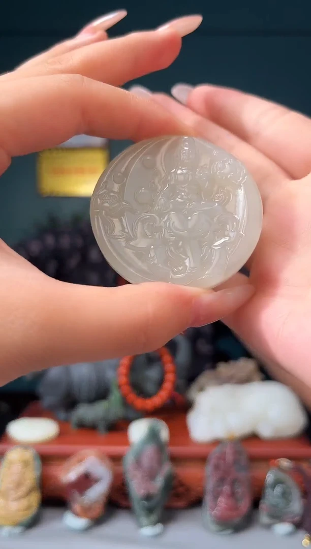 和田玉未镶嵌颈饰吊坠